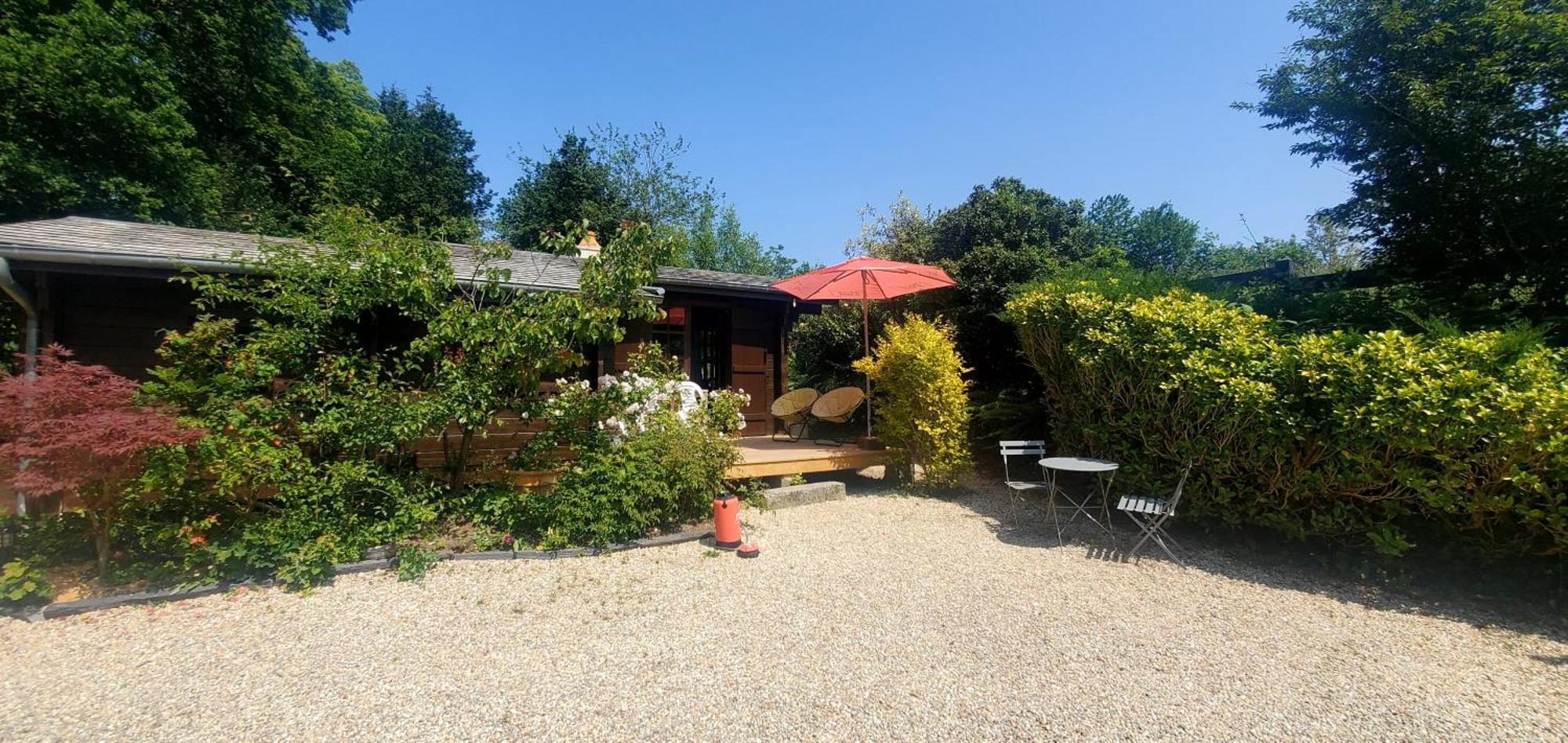 Chalet En Pleine Nature Au Bord D'Un Etang Lanvallay Exterior foto